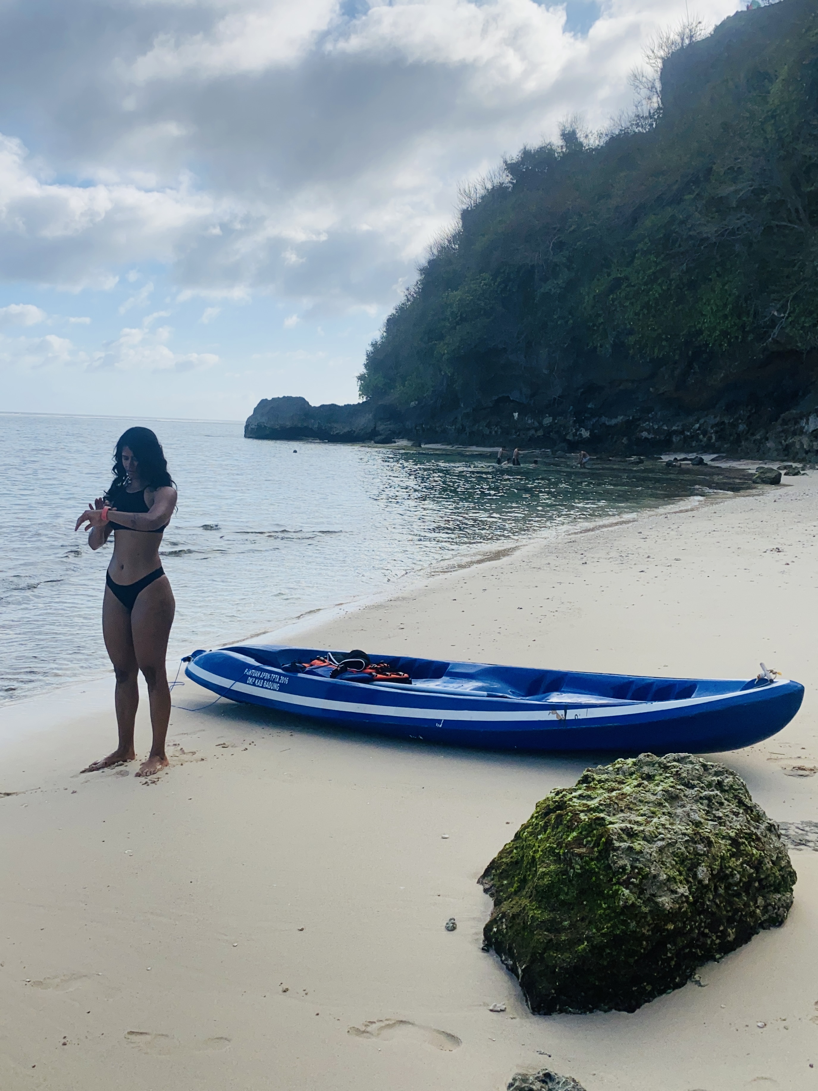 Fitrip travellers experiencing local Balinese culture